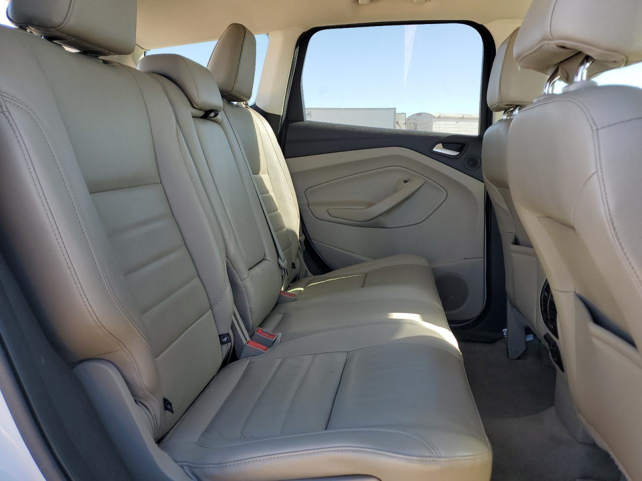 2015 Ford Escape - Image 11