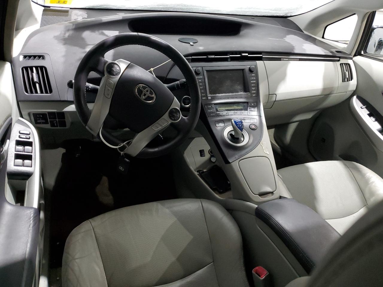 2010 Toyota Prius - Image 8