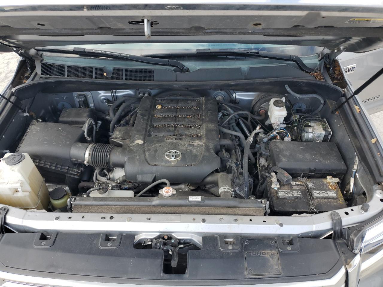 2020 Toyota Tundra - Image 11