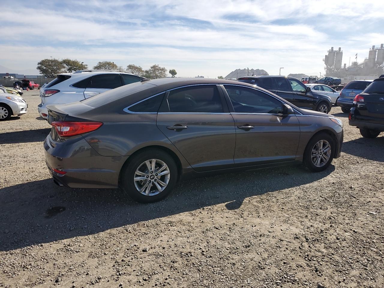2017 Hyundai Sonata - Image 3