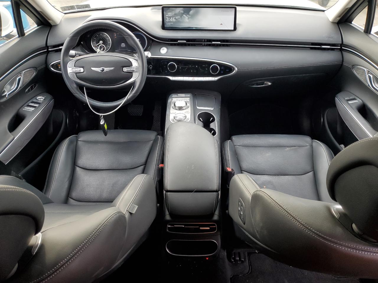 2023 Genesis GV70 - Image 8