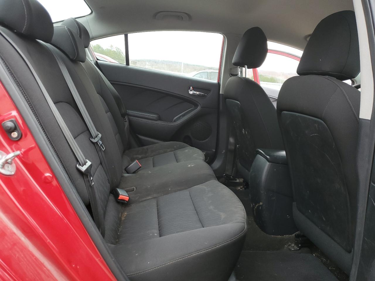 2016 Kia Forte - Image 10