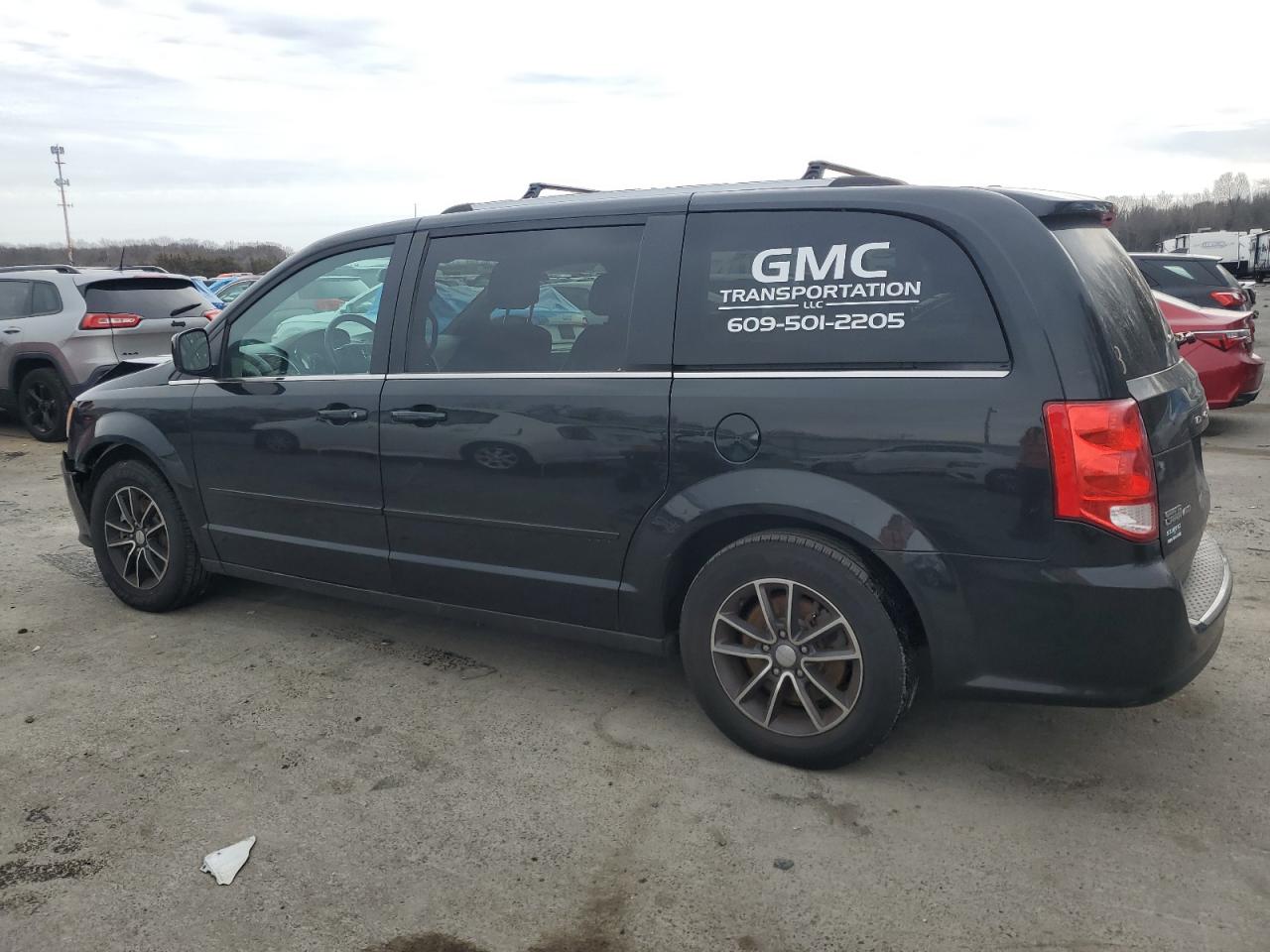 2016 Dodge Caravan - Image 2