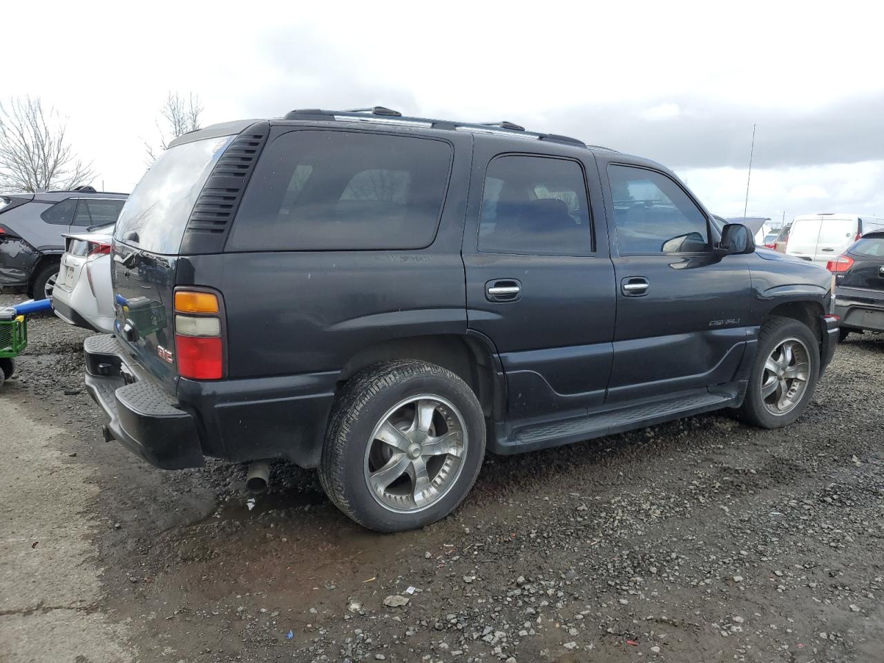 2006 GMC Yukon - Image 3