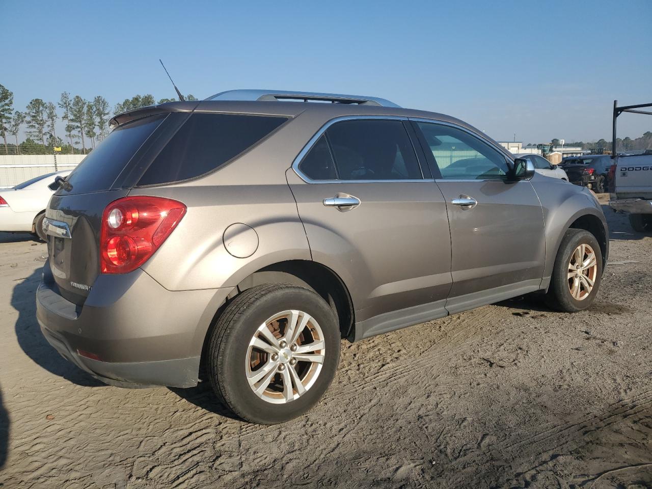2012 Chevrolet Equinox - Image 3