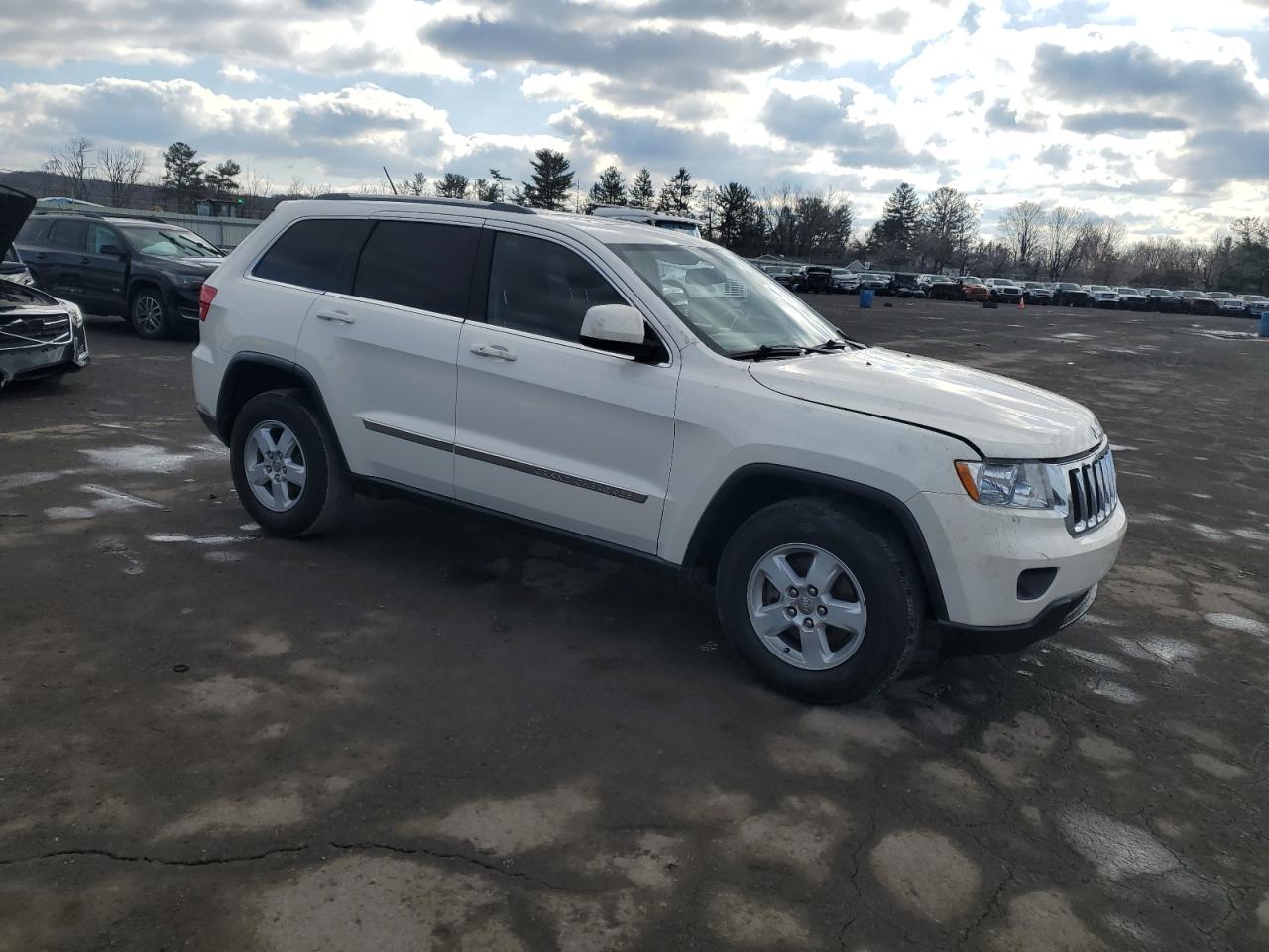 2012 Jeep Grand Cherokee - Image 4