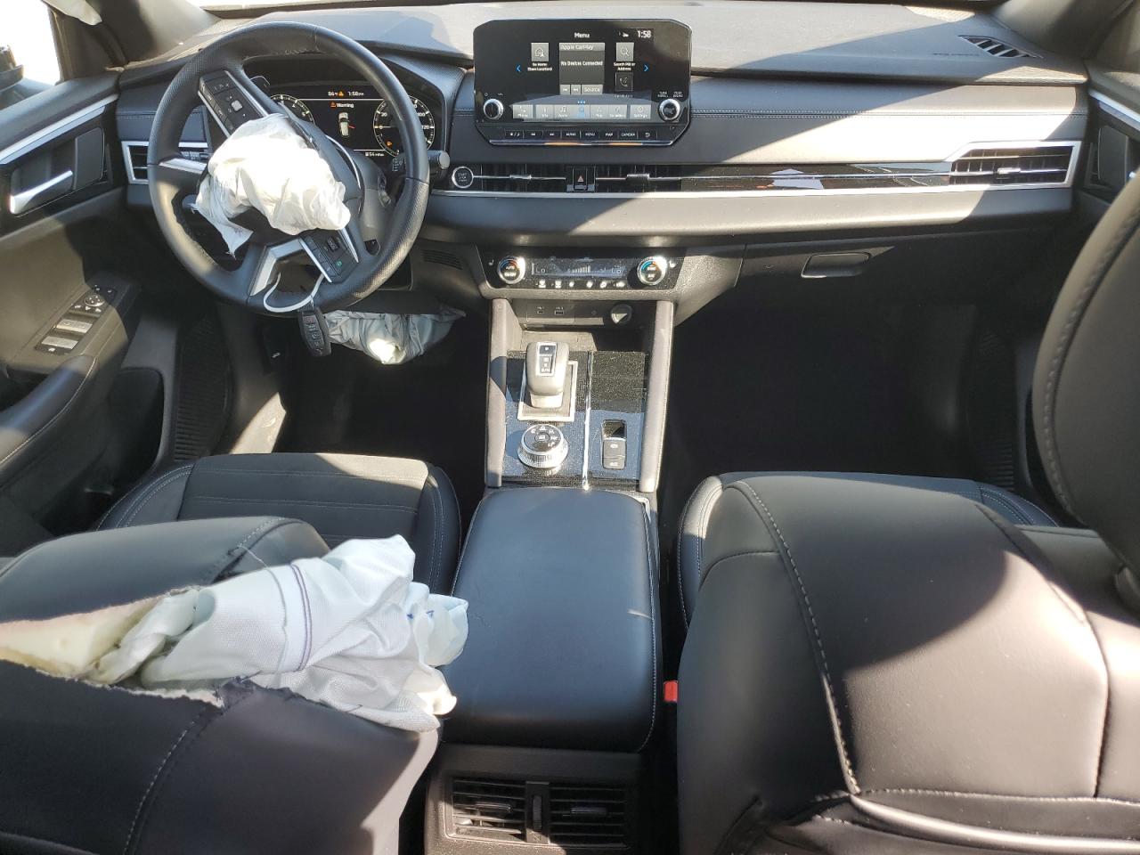 2024 Mitsubishi Outlander - Image 8
