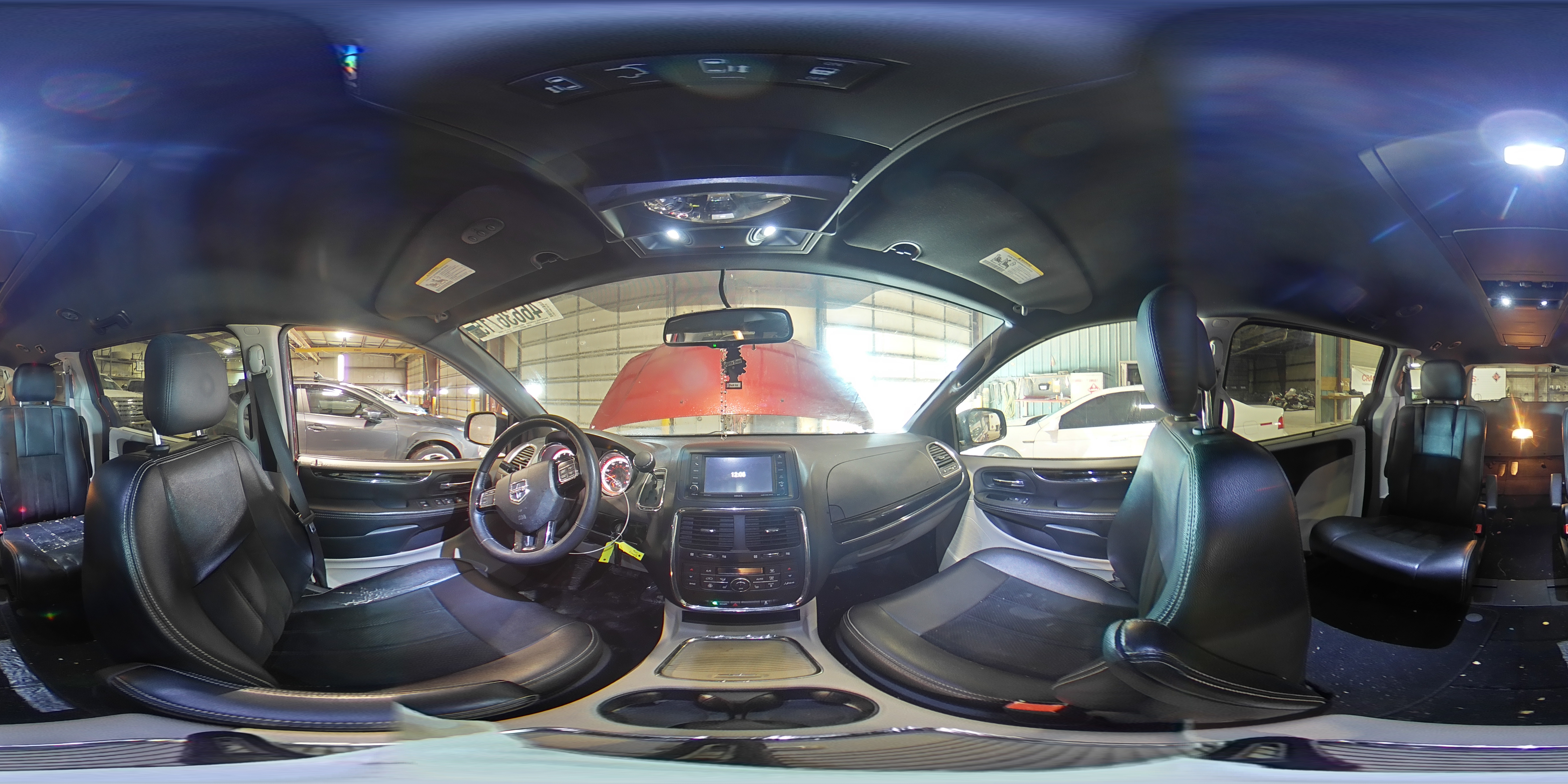 2017 Dodge Caravan - Image 14