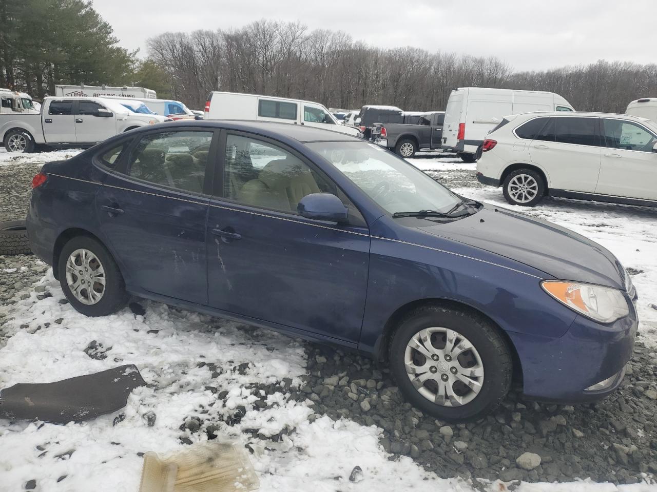 2010 Hyundai Elantra - Image 4