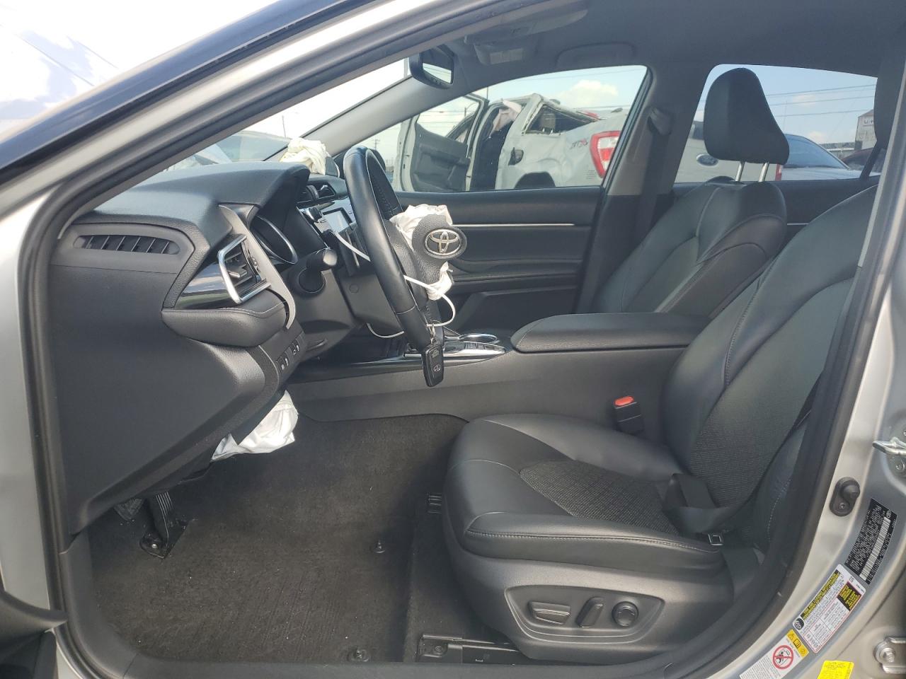 2018 Toyota Camry - Image 7