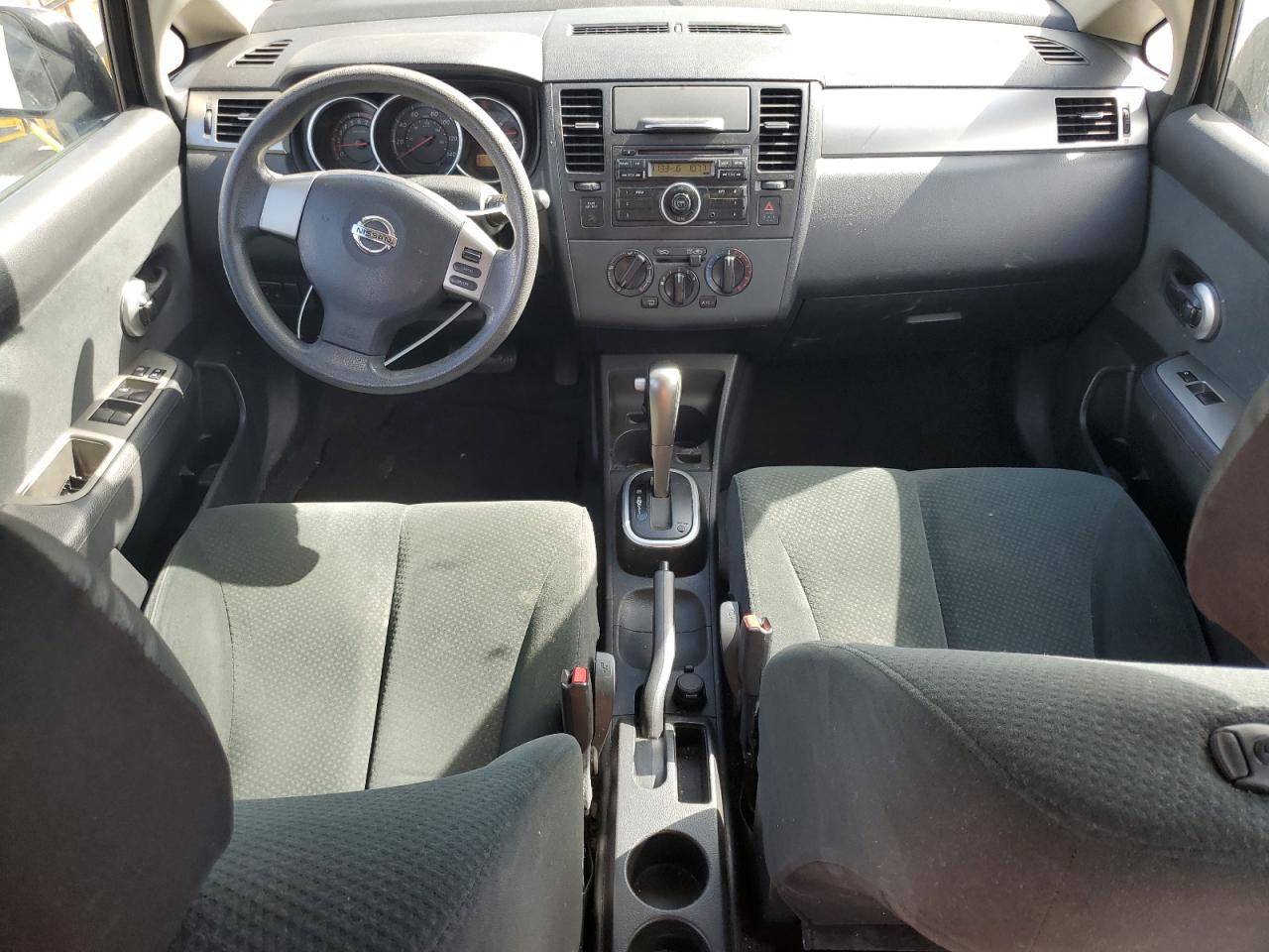 2011 Nissan Versa - Image 8