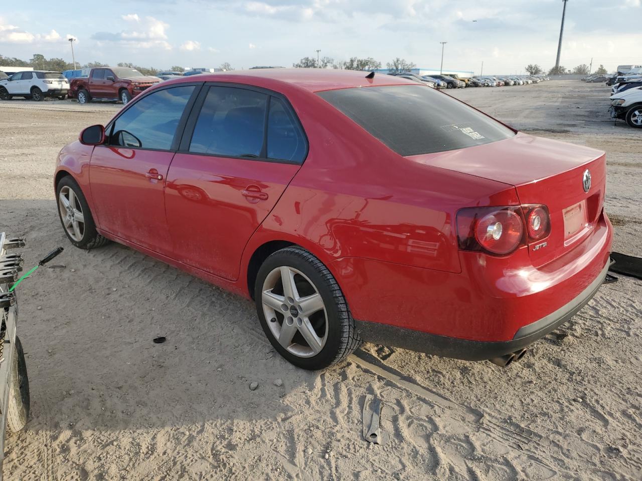 2009 Volkswagen Jetta - Image 2