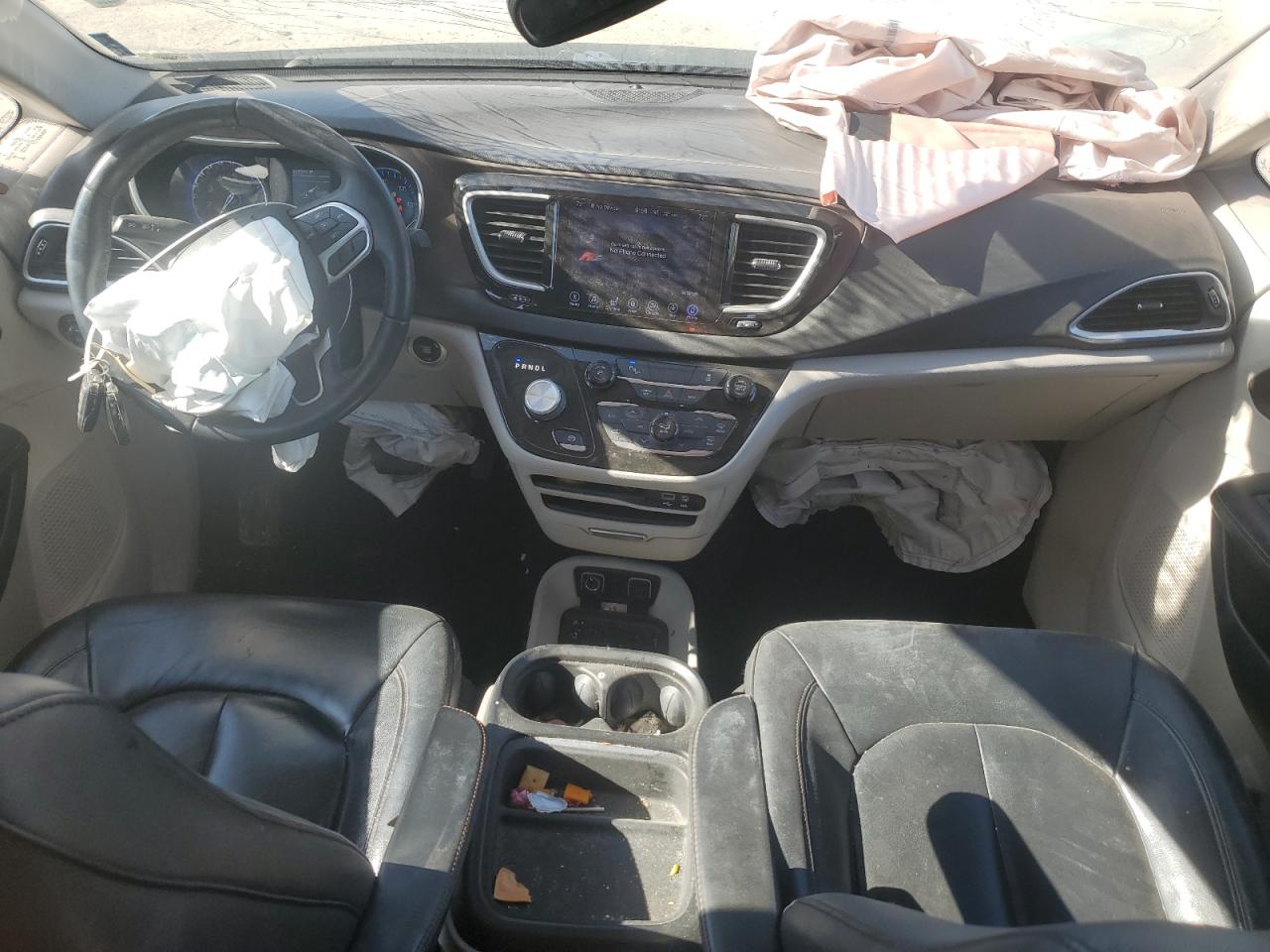 2017 Chrysler Pacifica - Image 8