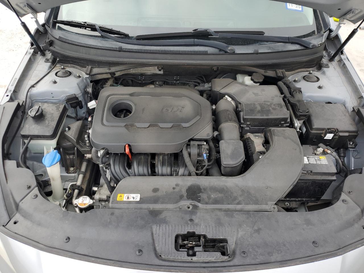 2016 Hyundai Sonata - Image 11
