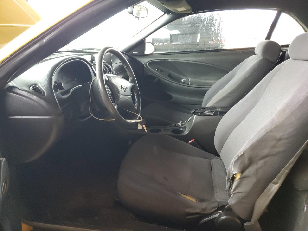 2004 Ford Mustang - Image 7