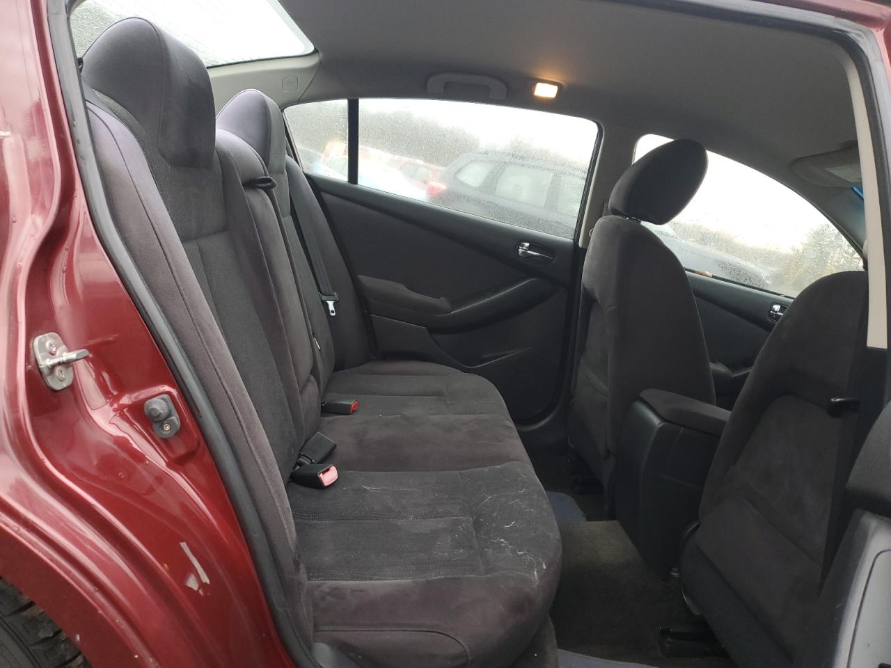 2011 Nissan Altima - Image 10