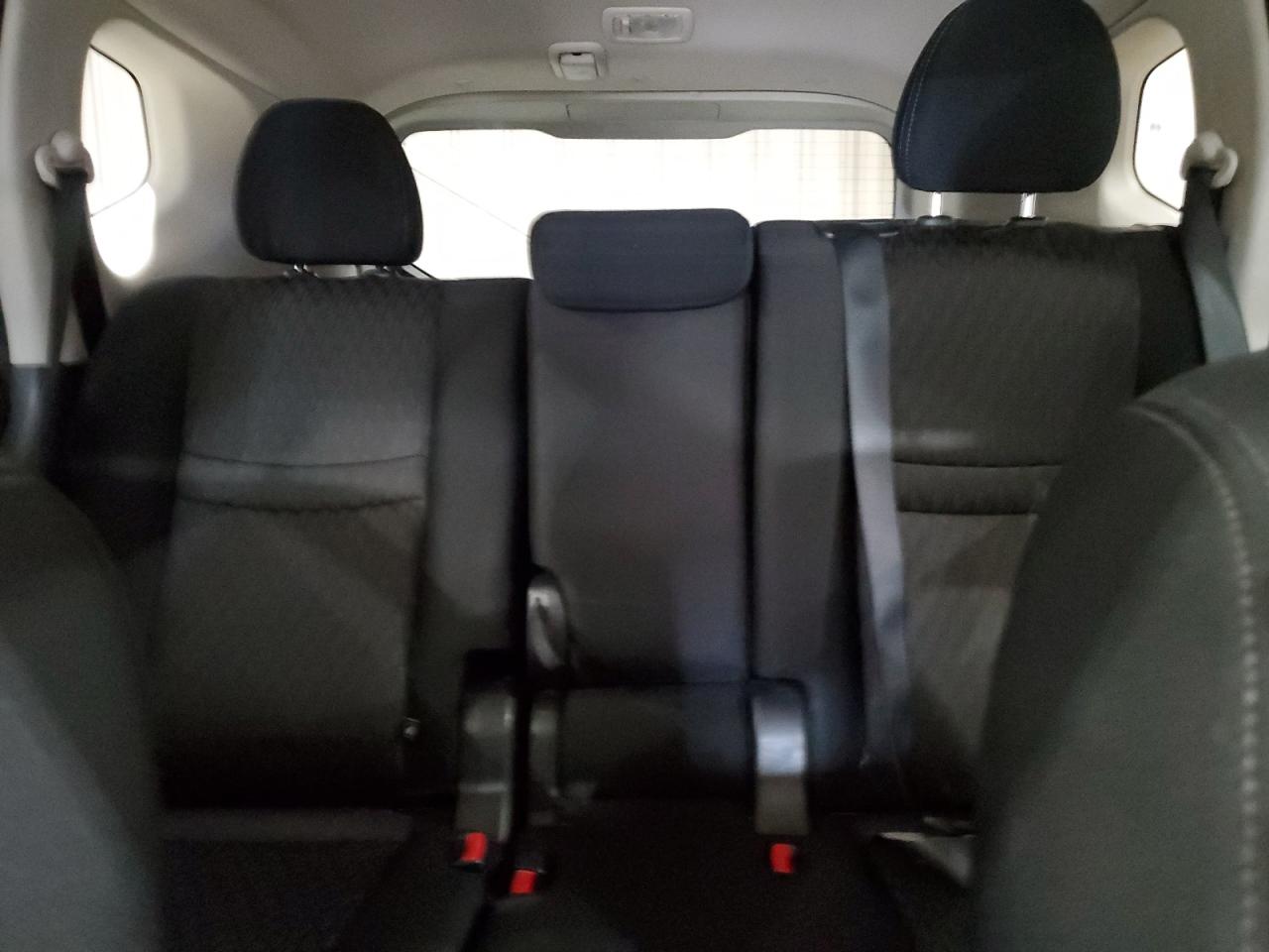 2019 Nissan Rogue - Image 10