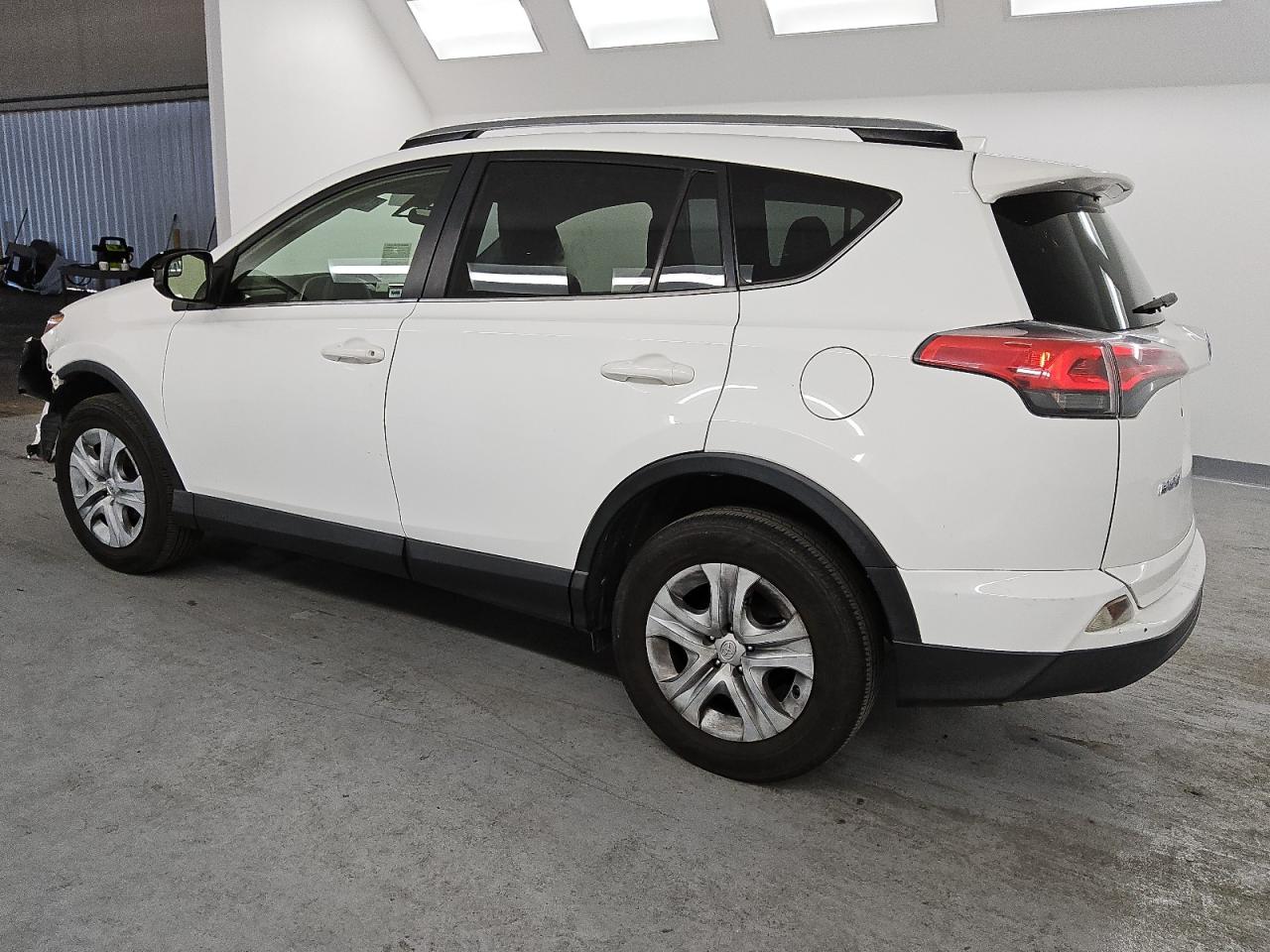 2017 Toyota RAV 4 - Image 2
