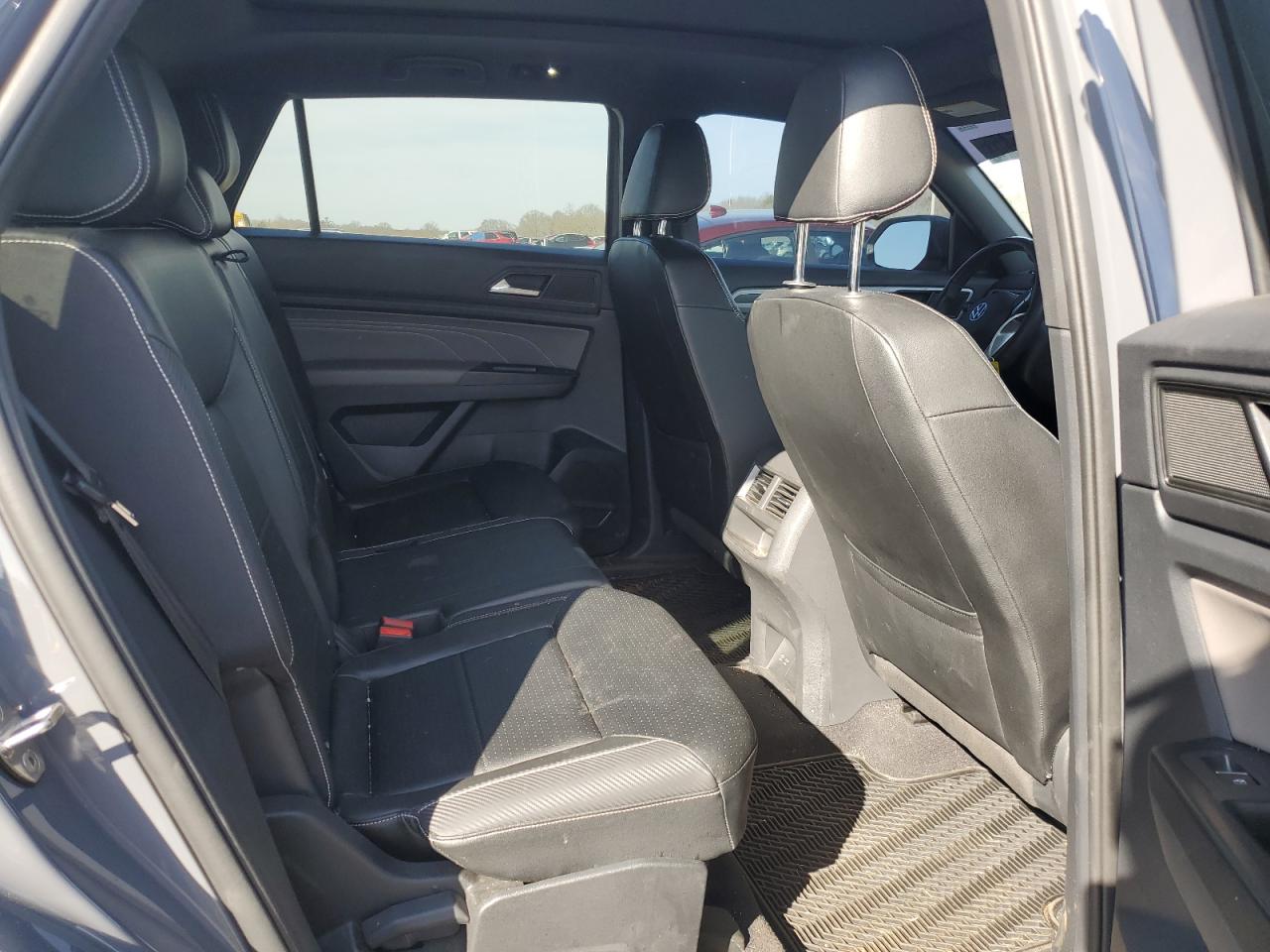 2021 Volkswagen Atlas - Image 11