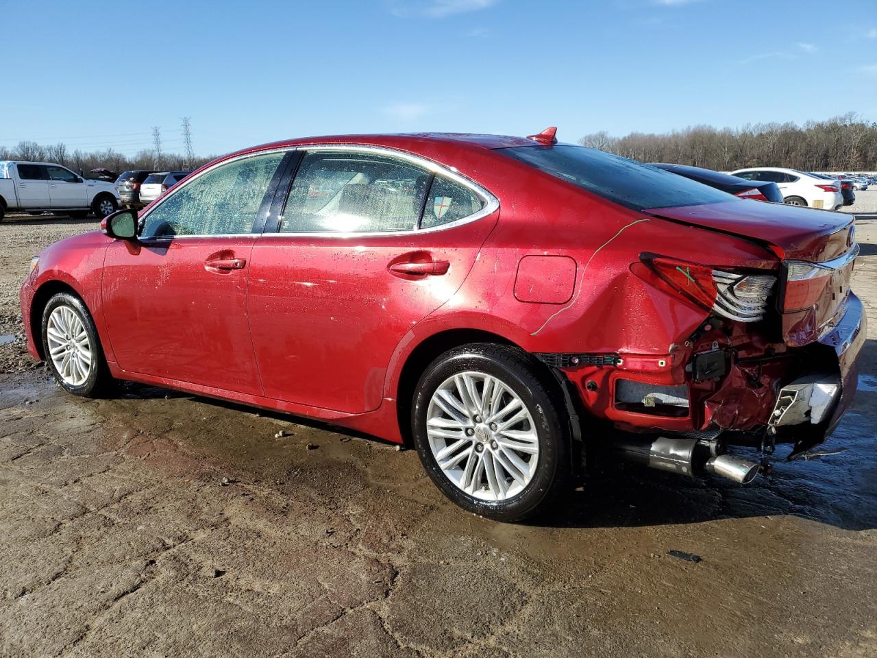 2014 Lexus ES - Image 2