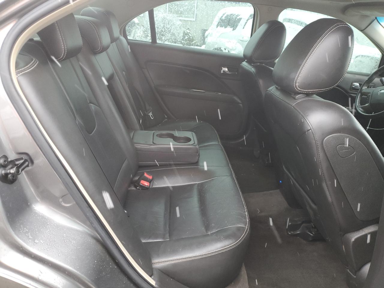 2010 Ford Fusion - Image 10