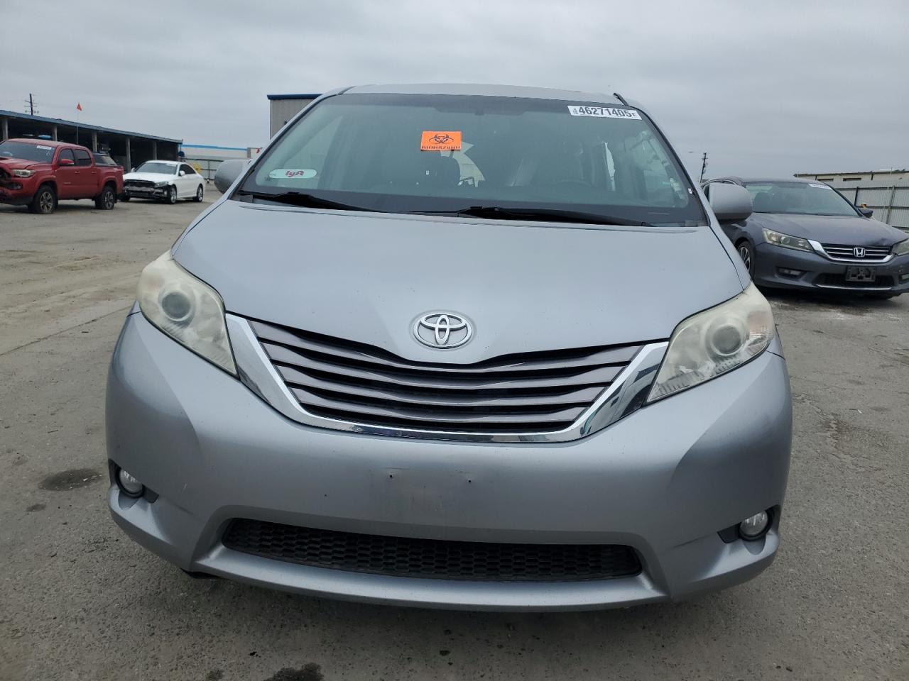 2015 Toyota Sienna - Image 5