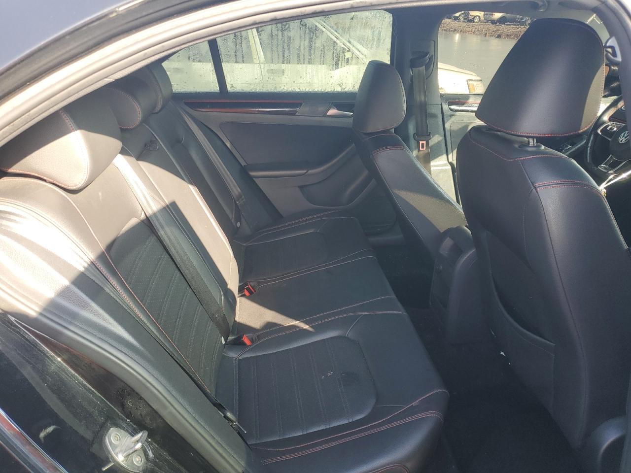 2017 Volkswagen Jetta - Image 10