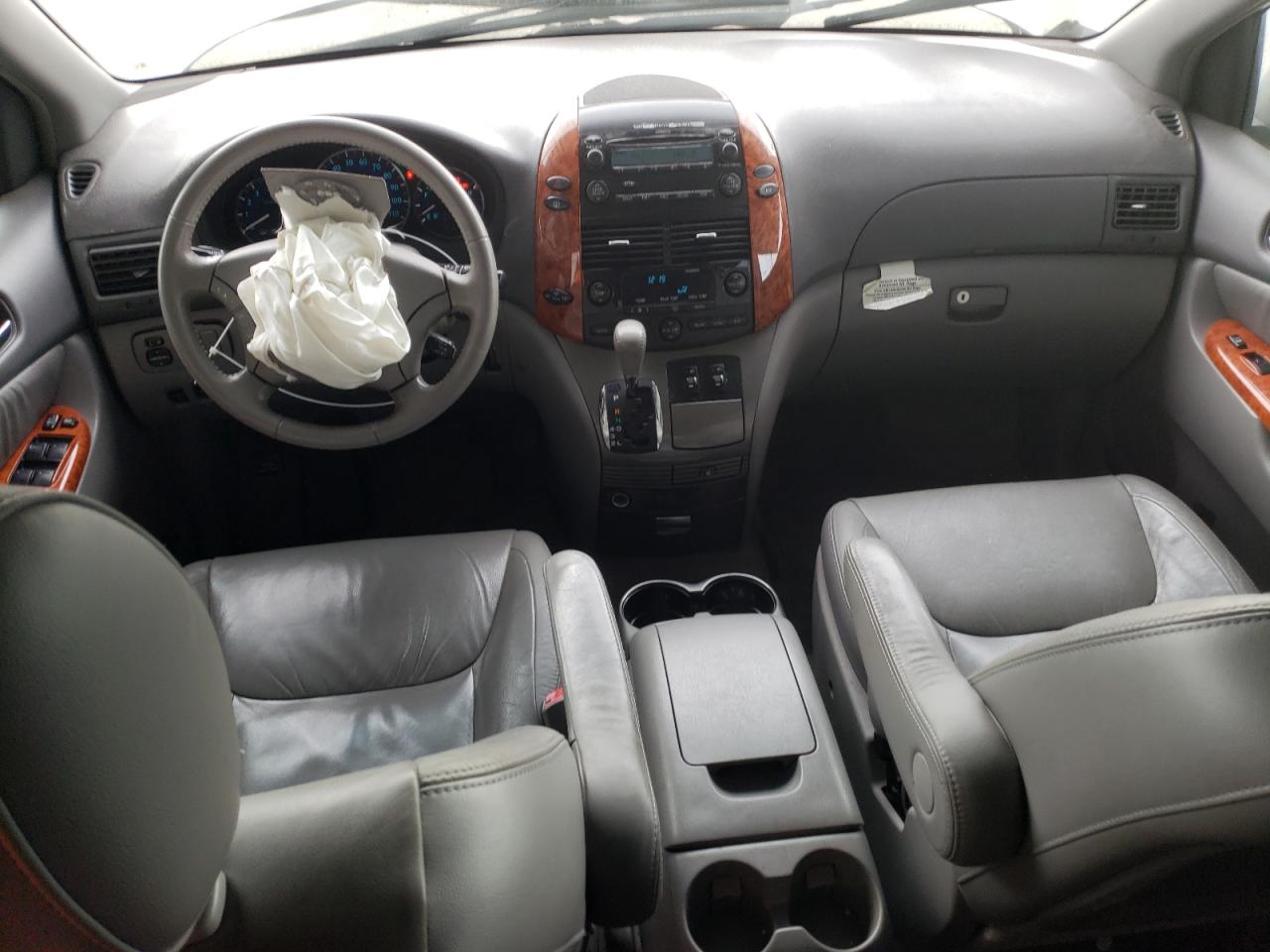 2008 Toyota Sienna - Image 8