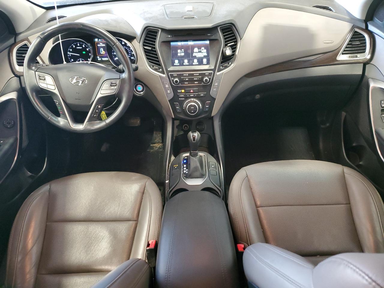2017 Hyundai Santa Fe - Image 8