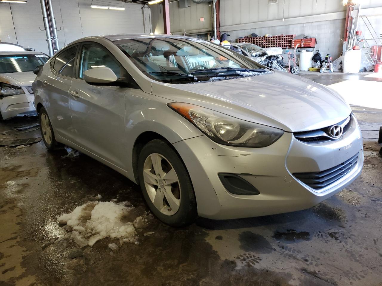 2011 Hyundai Elantra - Image 4
