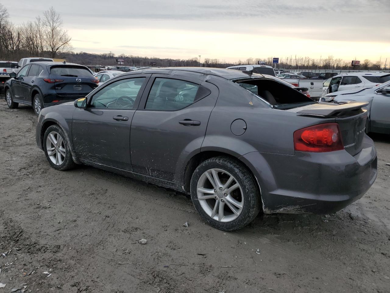 2014 Dodge Avenger - Image 2