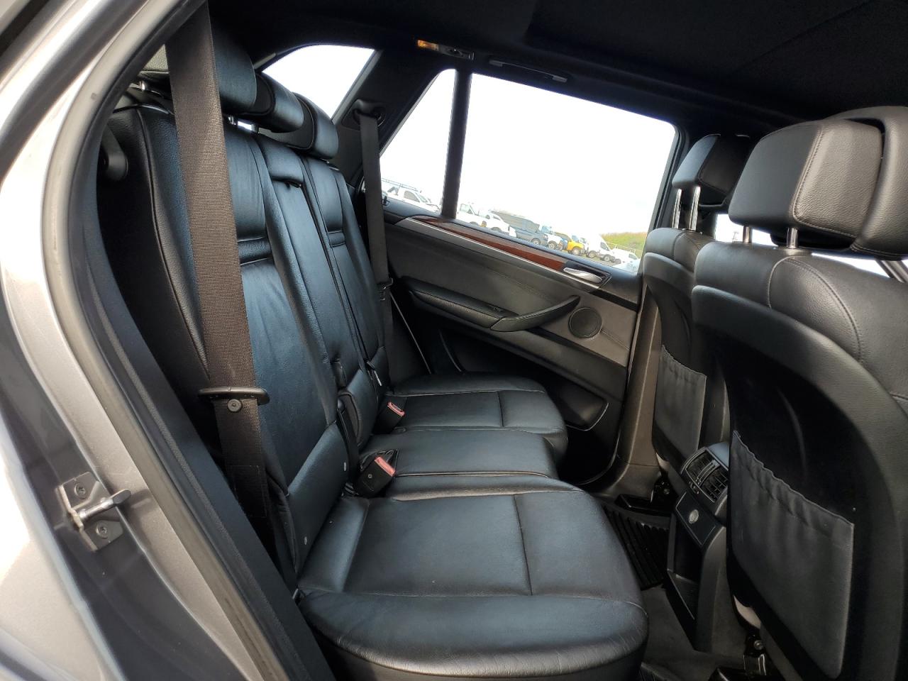 2010 BMW X5 - Image 11
