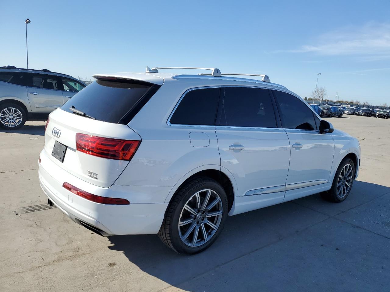 2017 Audi Q7 - Image 3