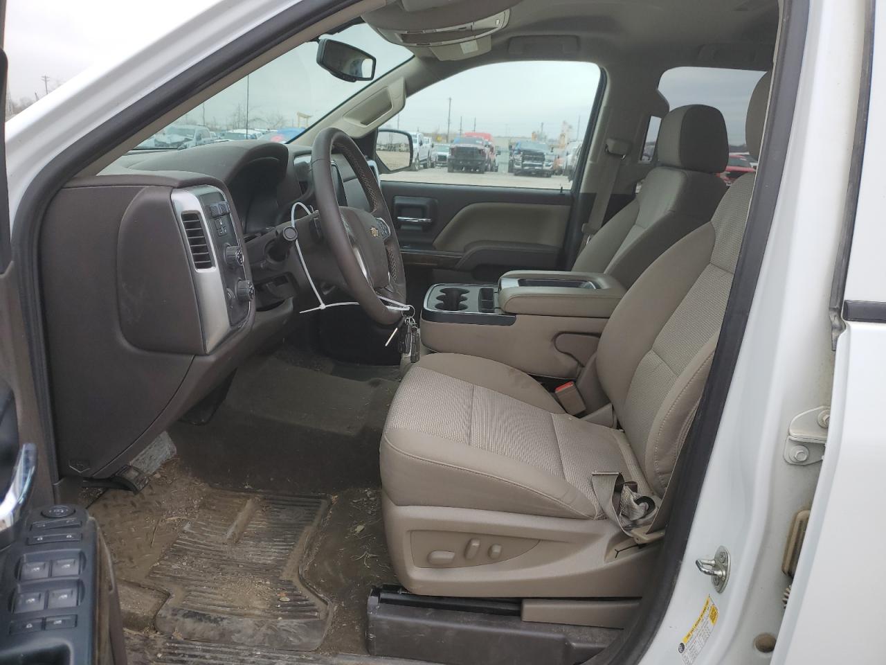 2015 Chevrolet Silverado - Image 7