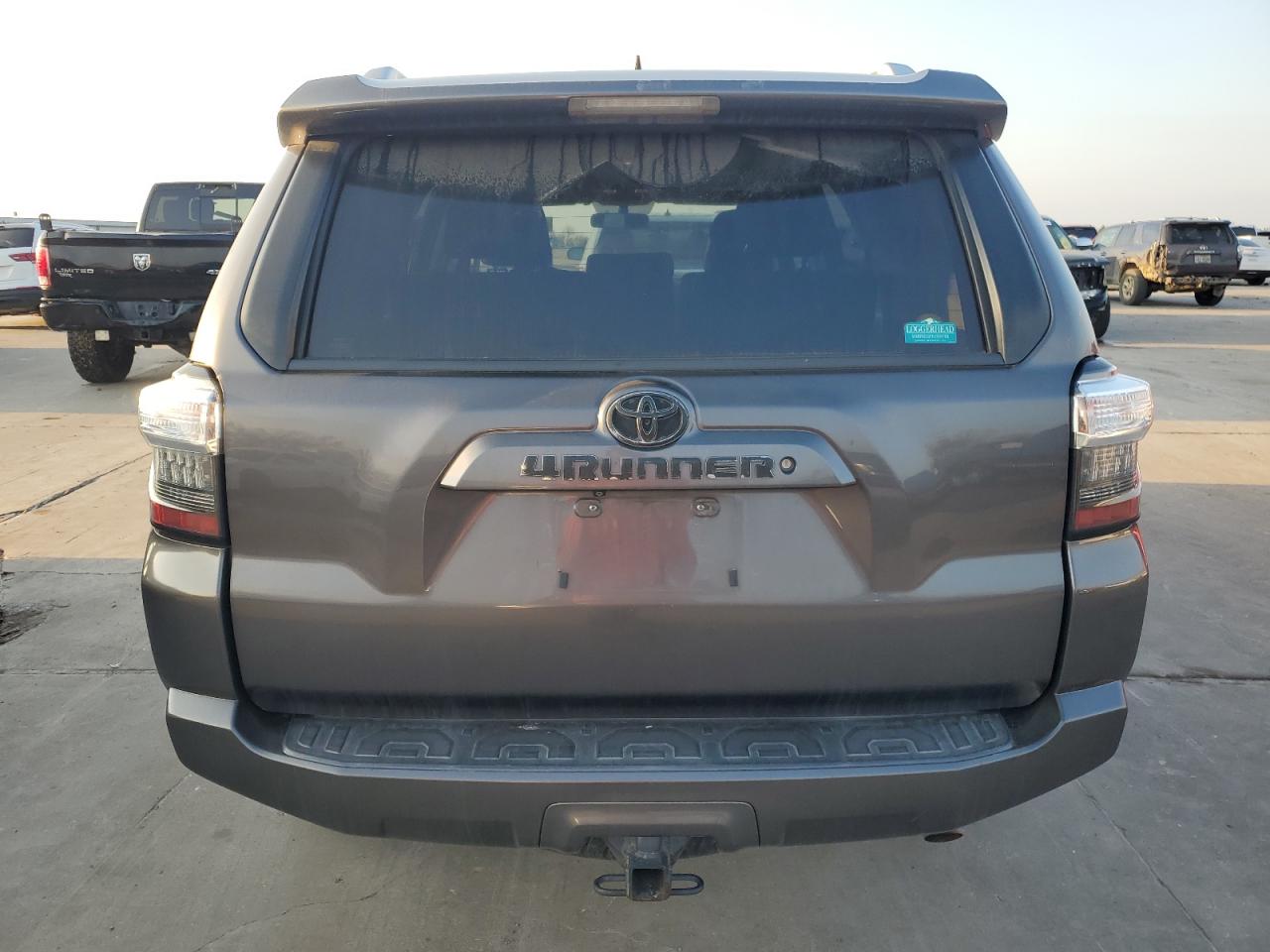 2015 Toyota 4Runner - Image 6