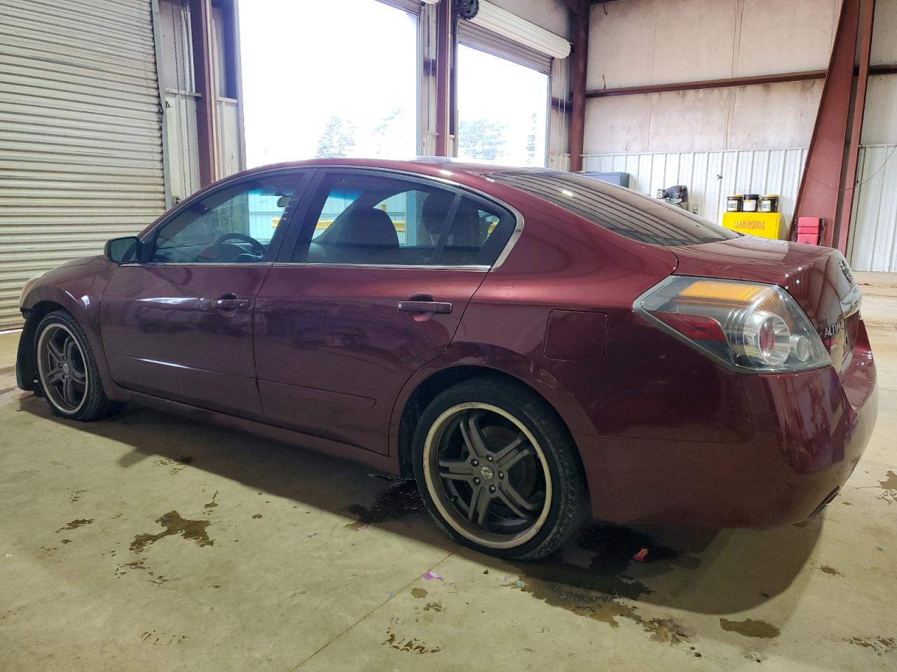 2010 Nissan Altima - Image 2