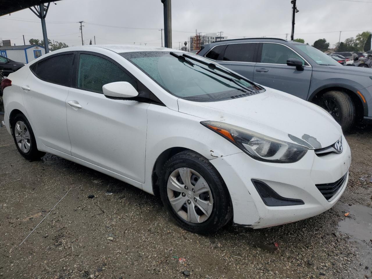 2016 Hyundai Elantra - Image 4