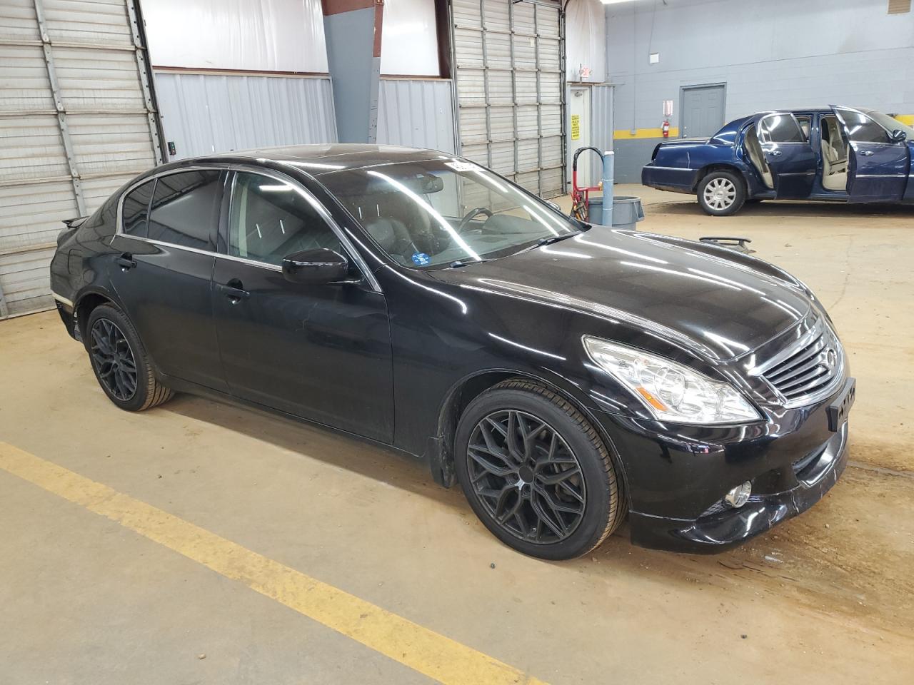 2011 Infiniti G - Image 4