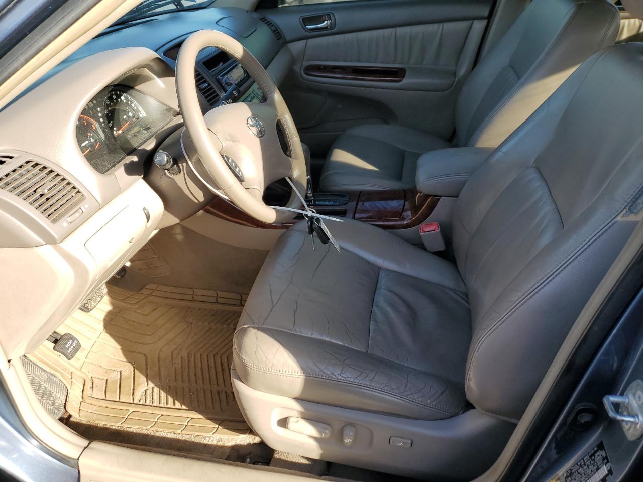 2004 Toyota Camry - Image 7