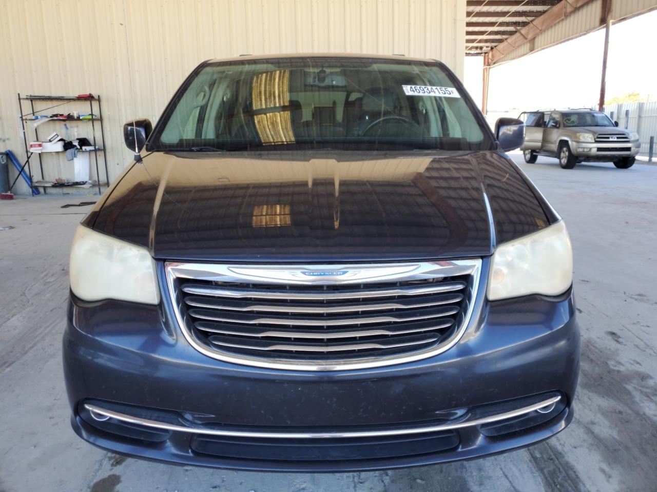 2014 Chrysler Town & Country - Image 5