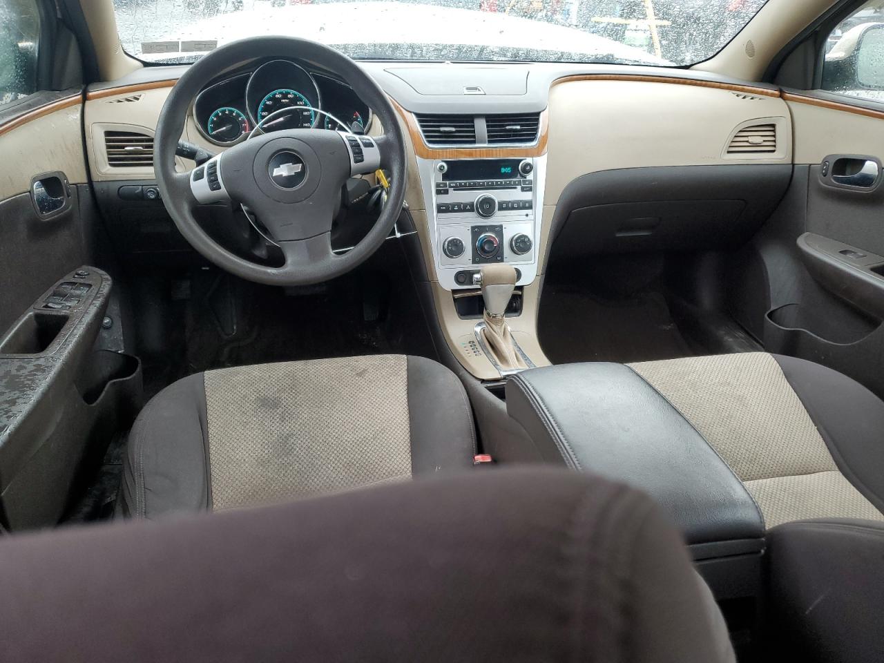 2010 Chevrolet Malibu - Image 8