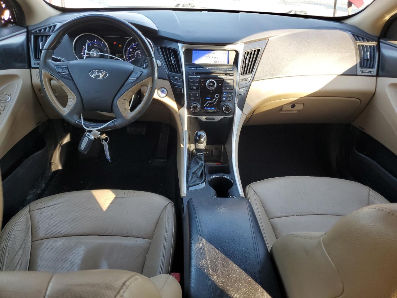 2011 Hyundai Sonata - Image 8