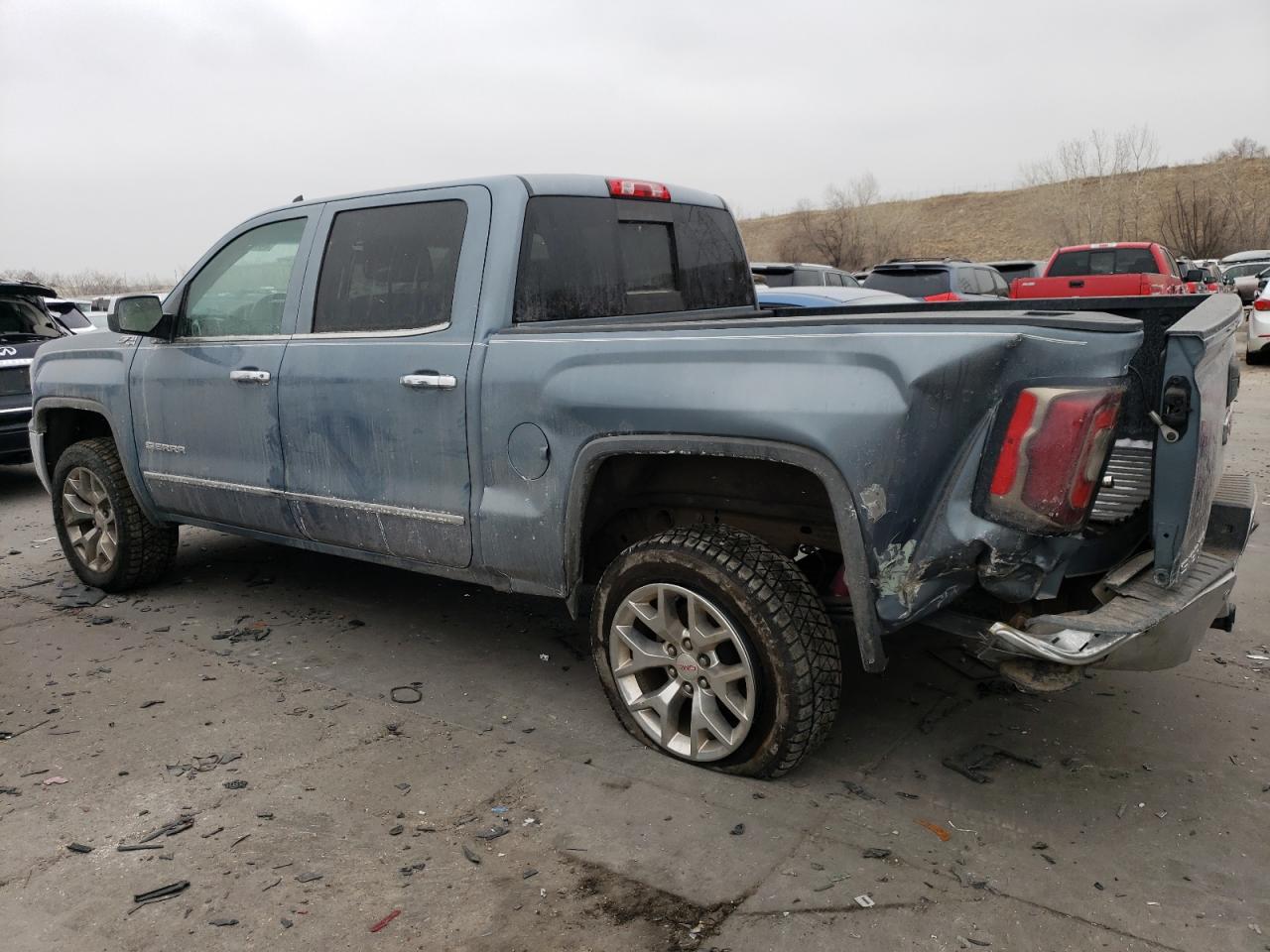 2016 GMC Sierra - Image 2