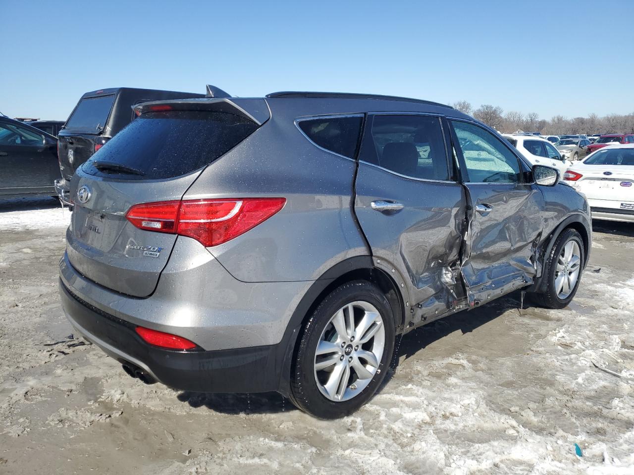 2015 Hyundai Santa Fe - Image 3
