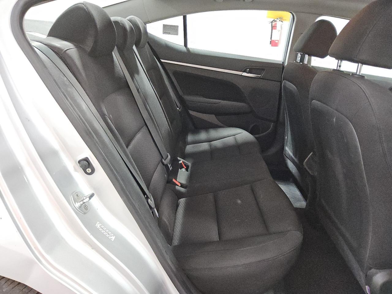 2019 Hyundai Elantra - Image 10
