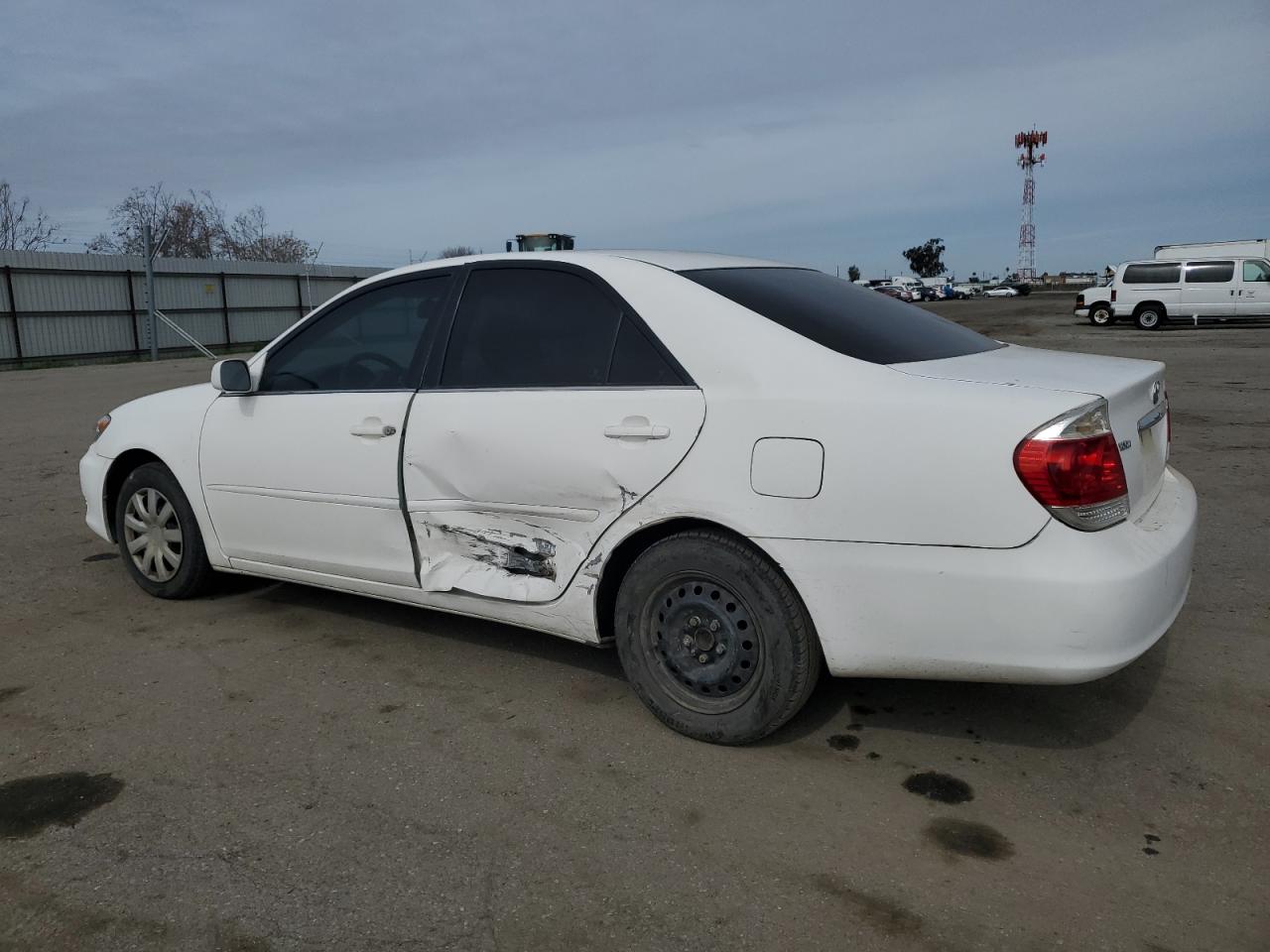 2005 Toyota Camry - Image 2