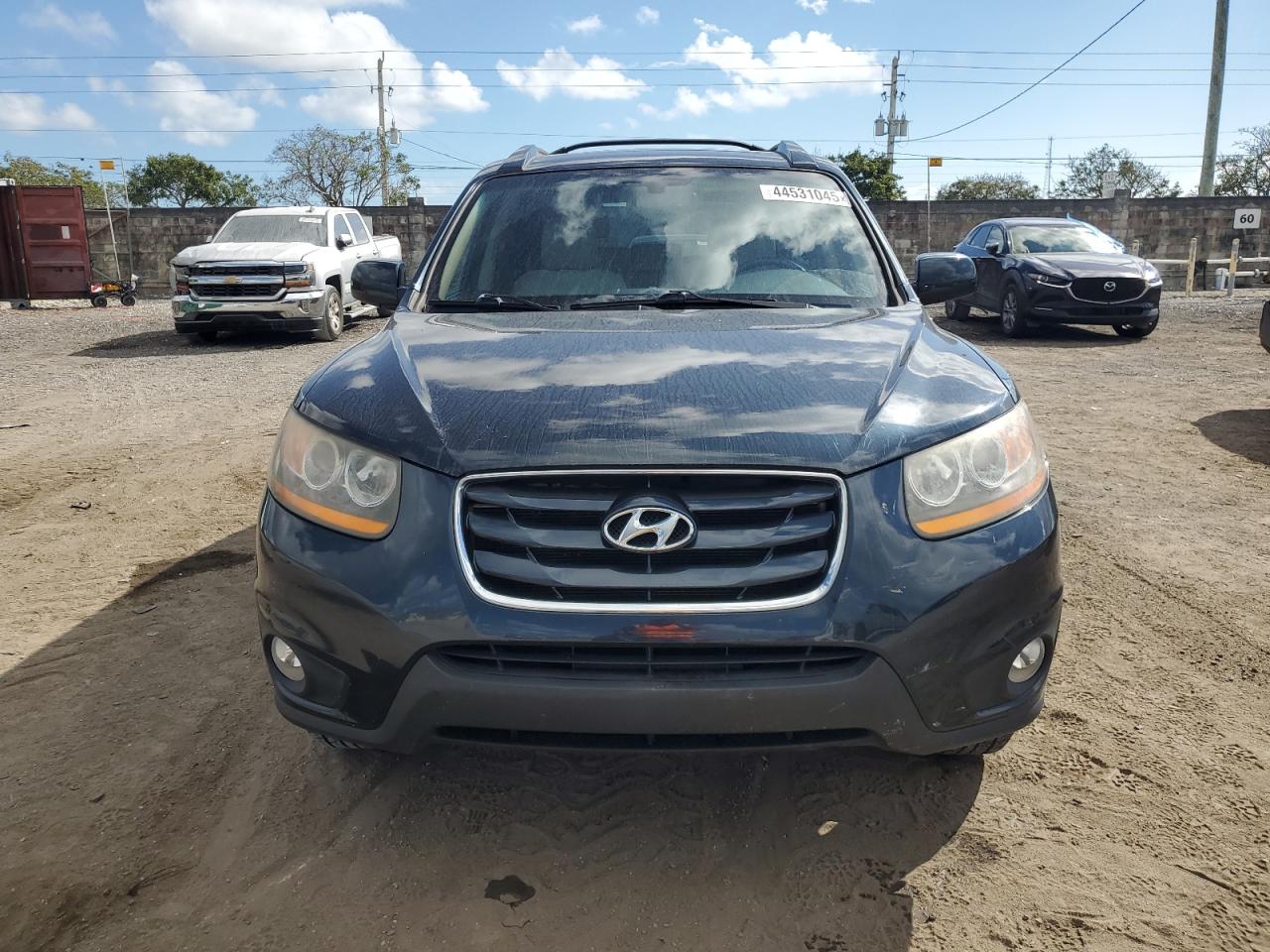 2010 Hyundai Santa Fe - Image 5