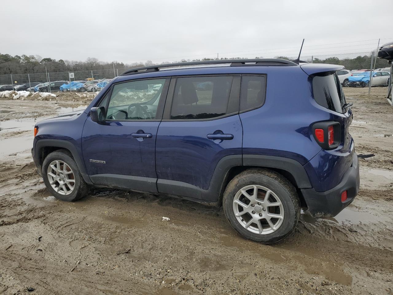 2019 Jeep Renegade - Image 2