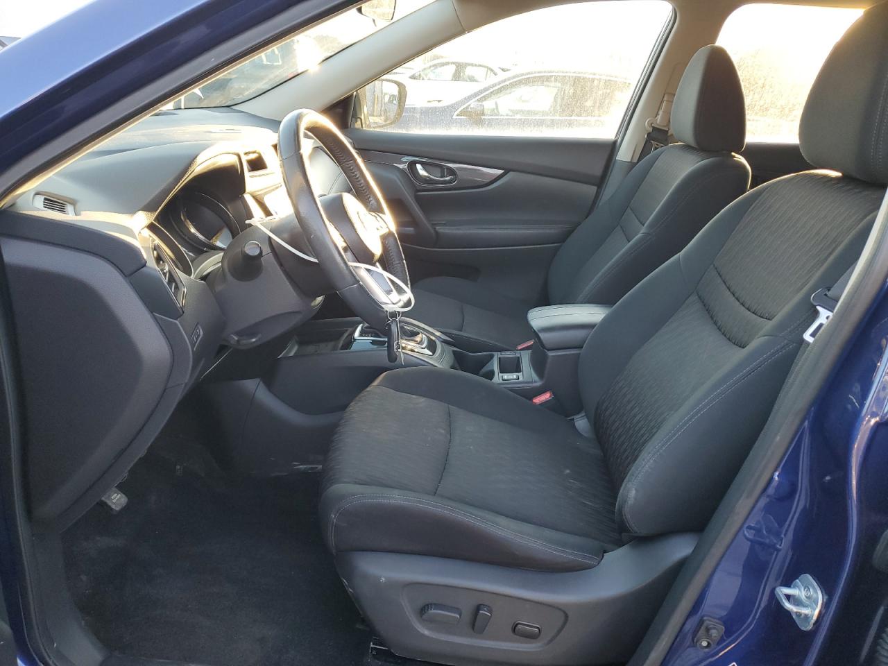 2017 Nissan Rogue - Image 7