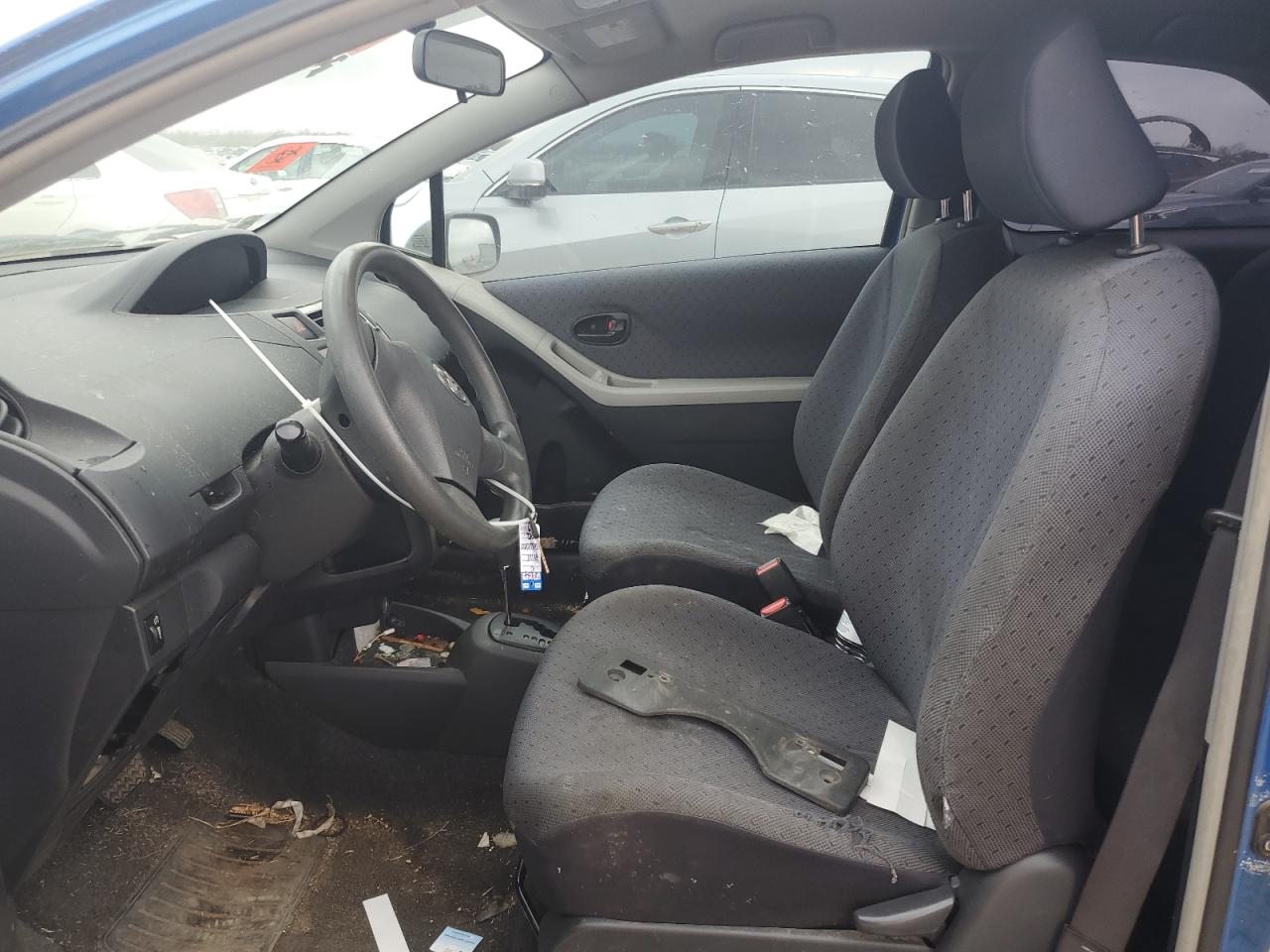 2010 Toyota Yaris - Image 7